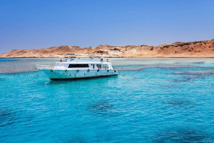 Egypt tours - boat trips in Red Sea.